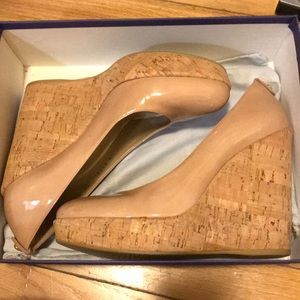 Stuart Weitzman nude wedges